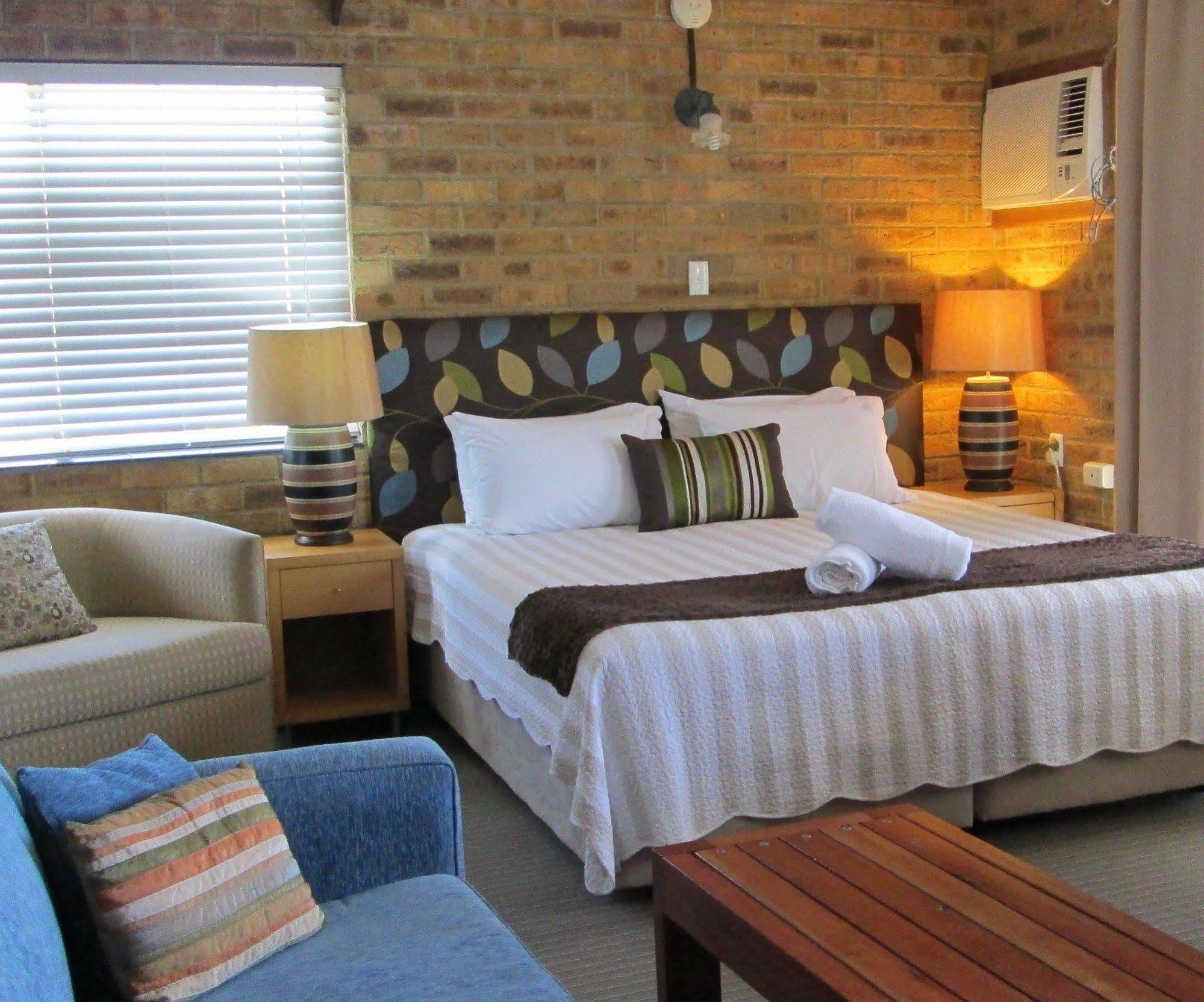 Hawks Nest Motel Exterior photo